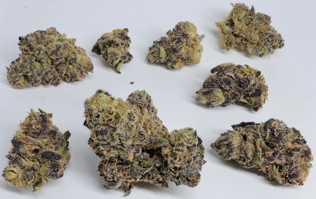 Marijuana online dispensary Surrey helps people make the right choice post thumbnail image