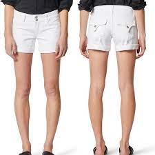 The Top 5 White Shorts Recommended by Fashion Experts post thumbnail image