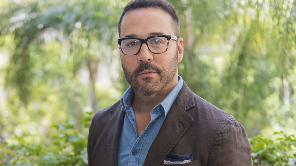 Jeremy Piven’s Philanthropy in the Arts: Supporting Emerging Artists post thumbnail image