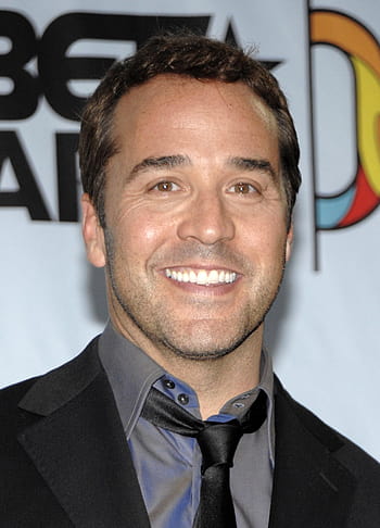 Unveiling the Charismatic Jeremy Piven post thumbnail image